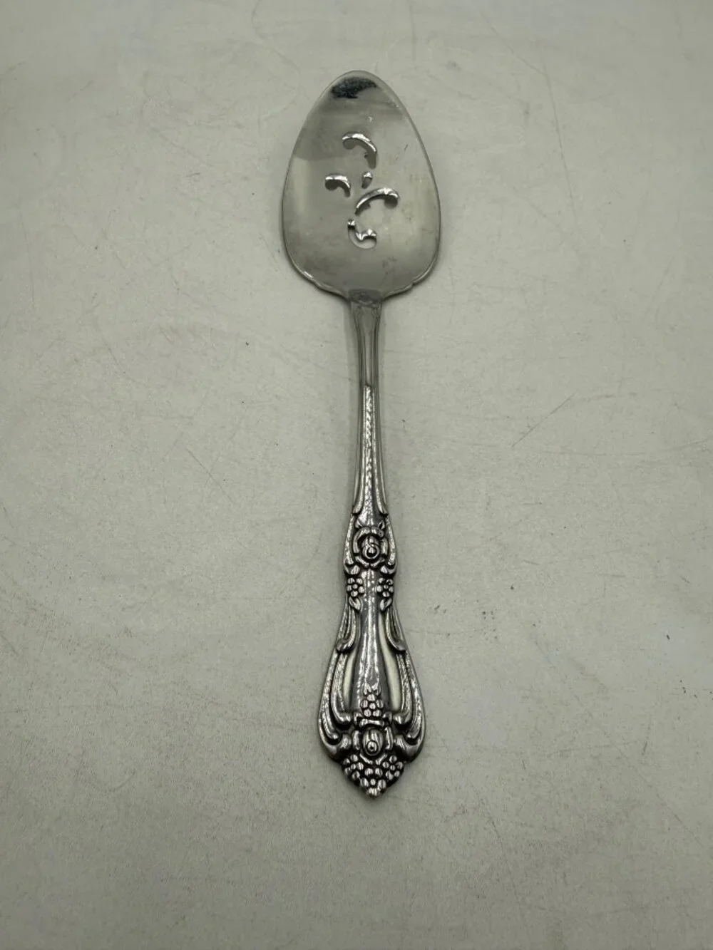 Oneida Rogers Bros Brahms Stainless Steel Pie Server Floral Handle Design Made I